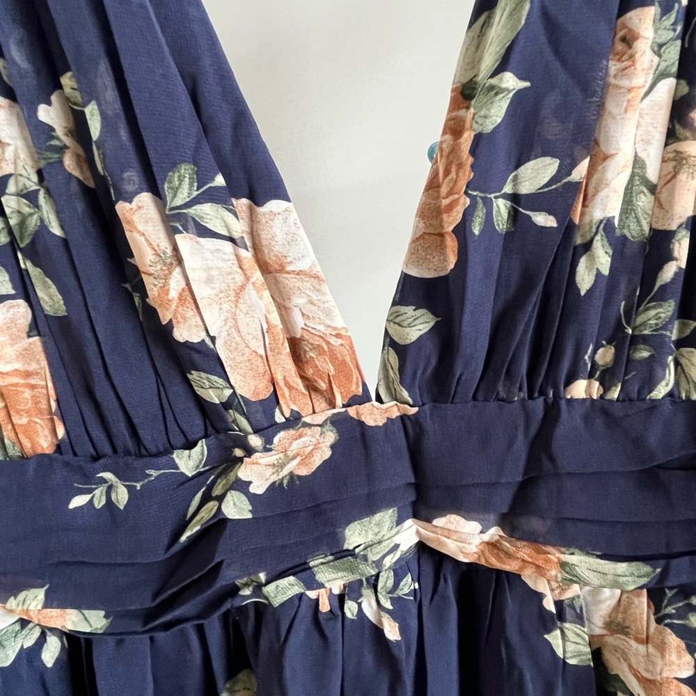 Flowy Floral Maxi Dress - Picture 4 of 5